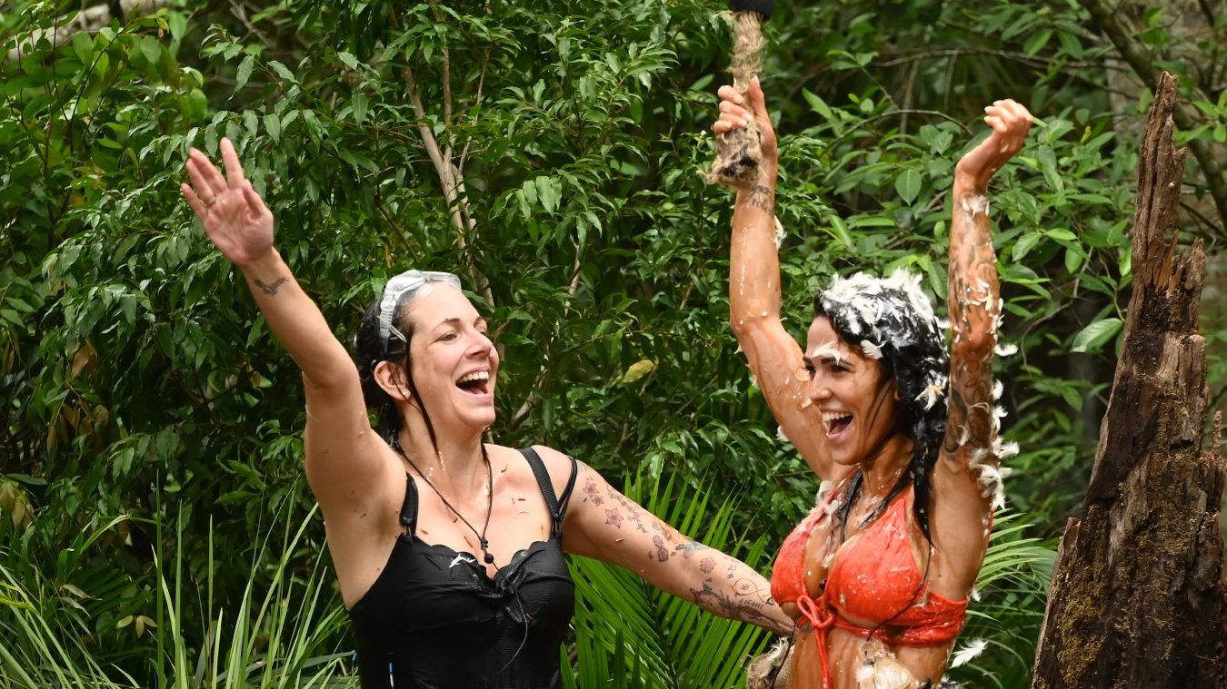 Jubel in Australien: Danni und Elena holen 9 Sterne bei der Dschungelprüfung 1
